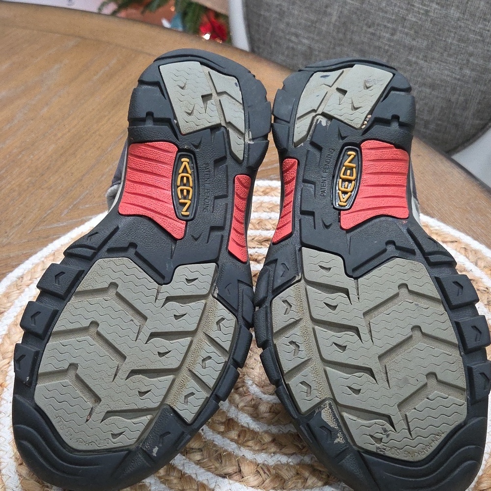 Keen Womans Newport H2 Sandals Grey/ Coral Size 8.5 - Picture 9 of 11
